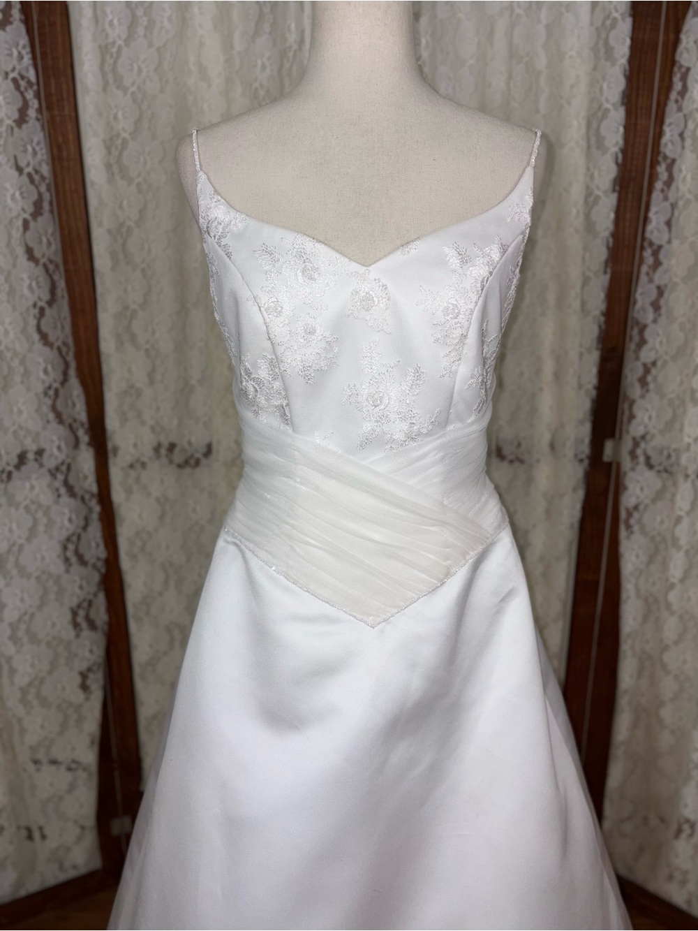 Beautiful Vintage 90s Michaelangelo Satin A Line Wedding Gown - Picture 2 of 6